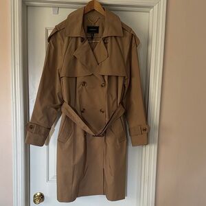 BCBGMaxazria- Tan Trench Coat(Size L)🎉